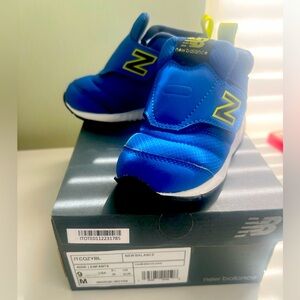 New Balance Sz 9 New Cozy Sneakers. Perfect for Fall